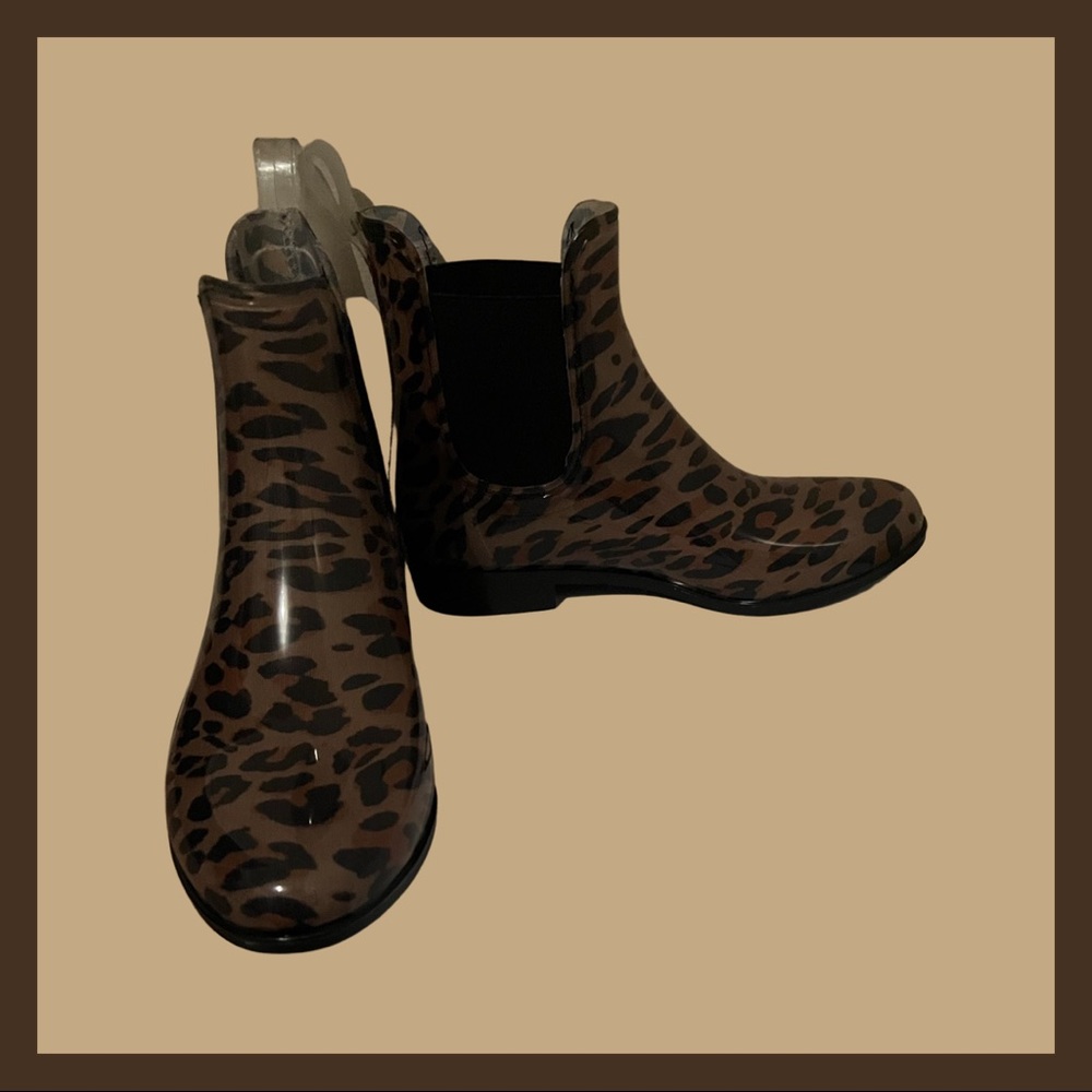 Animal print ankle rain boots